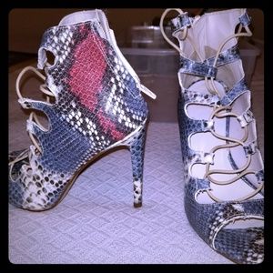 Zara Beautiful Snake Skin Sandals Size 37 ZARA